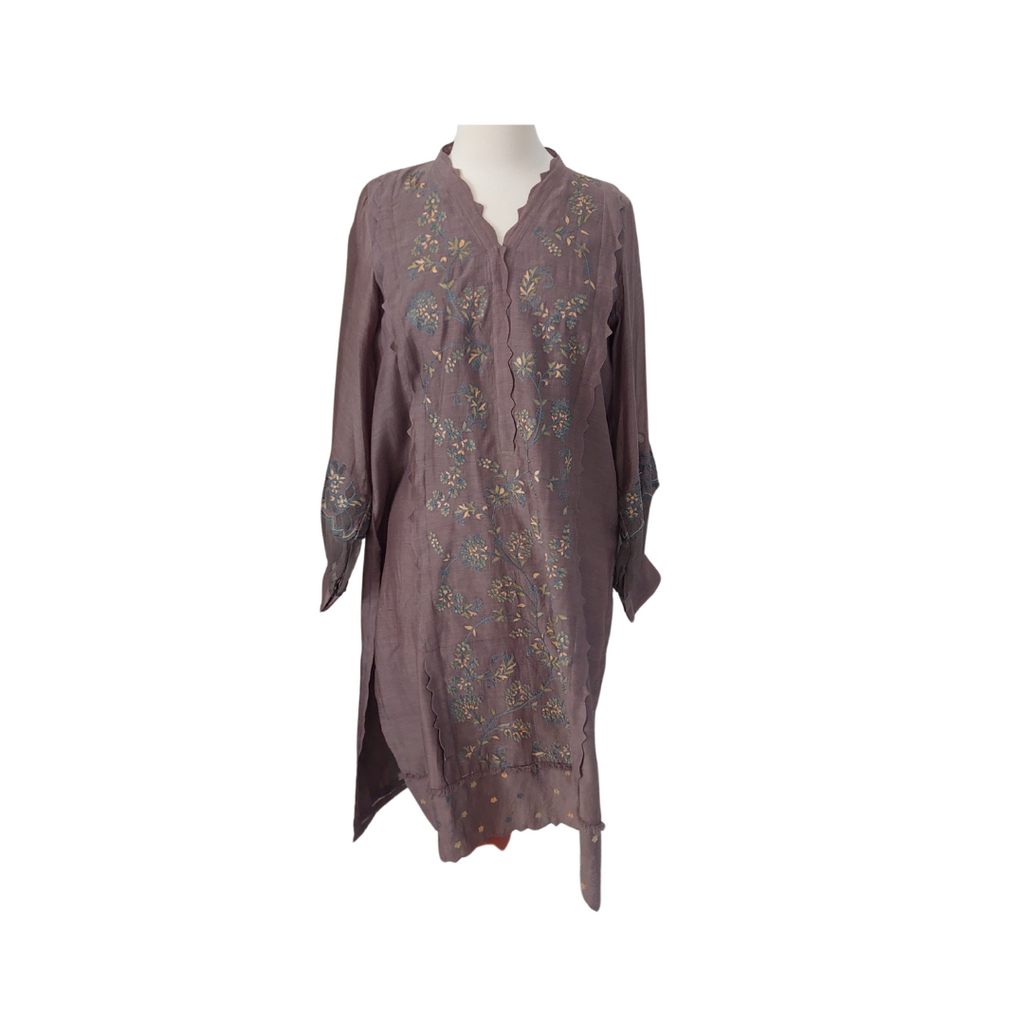Momina Teli Grey Embroidered Outfit (3 pieces) | Pre Loved |