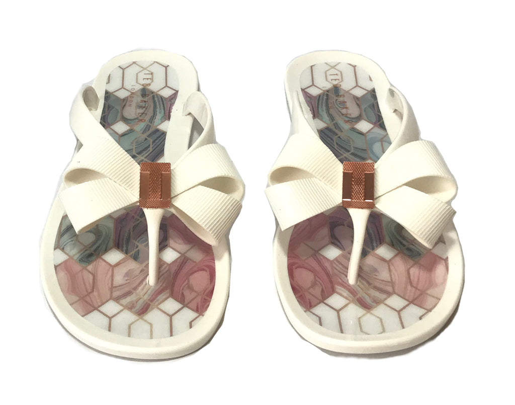 Ted baker suszie discount white flip flops