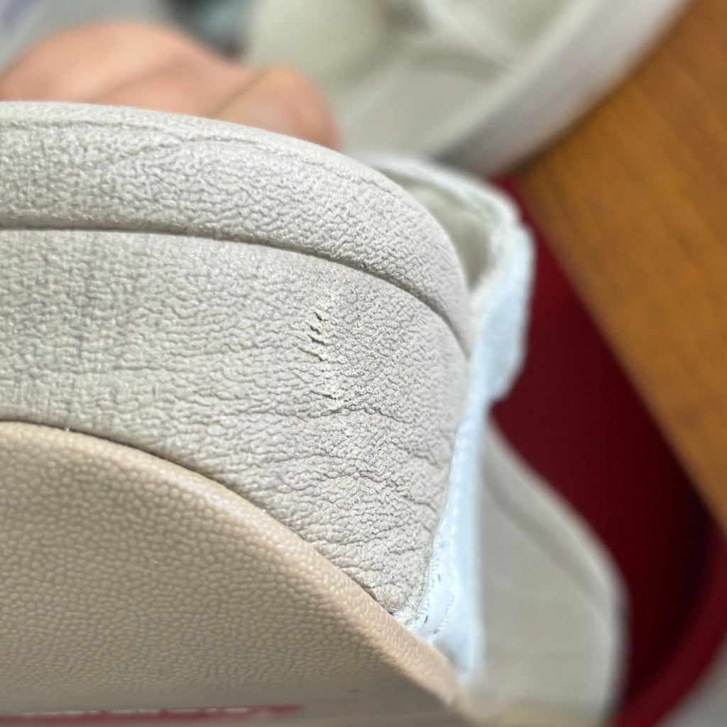 Fitflop White & Grey FIORELLA Leather Thong Wobble Sandals | Gently Used |