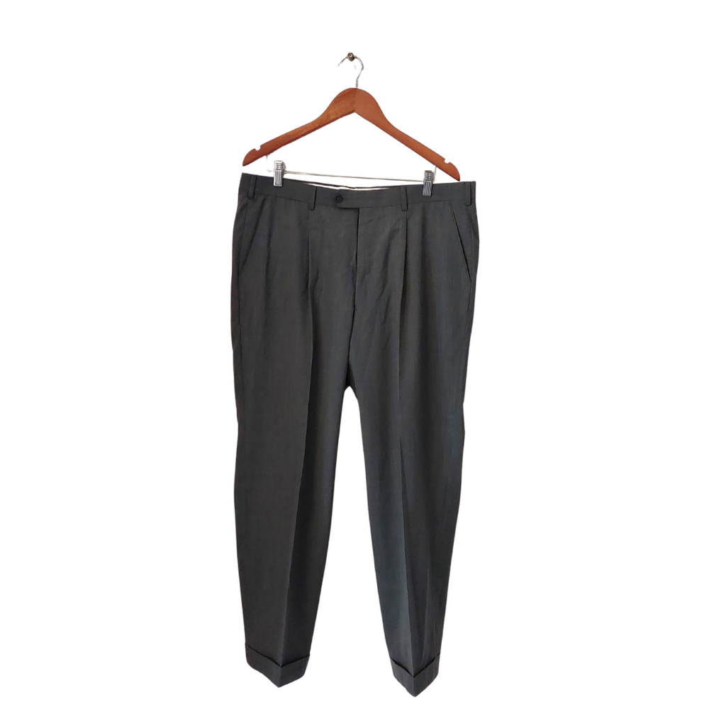 Louis Feraud Men's Grey Chino Pants | Gently Used |