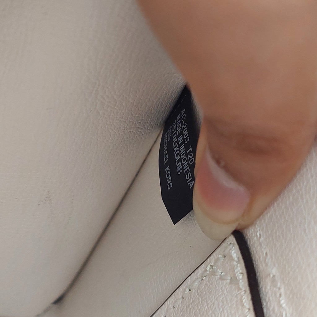 Michael Kors White Vegan Leather Rose Medium Shoulder Chain Crossbody Bag | Gently Used |