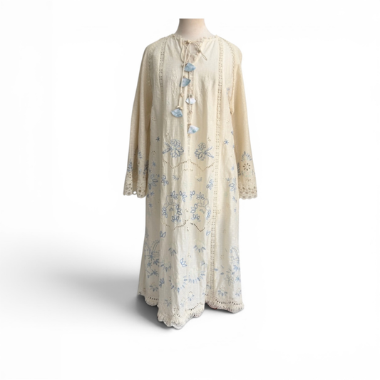 Suffuse Ivory and Blue Embroidered Outfit ( 3 Piece) | Pre Loved |