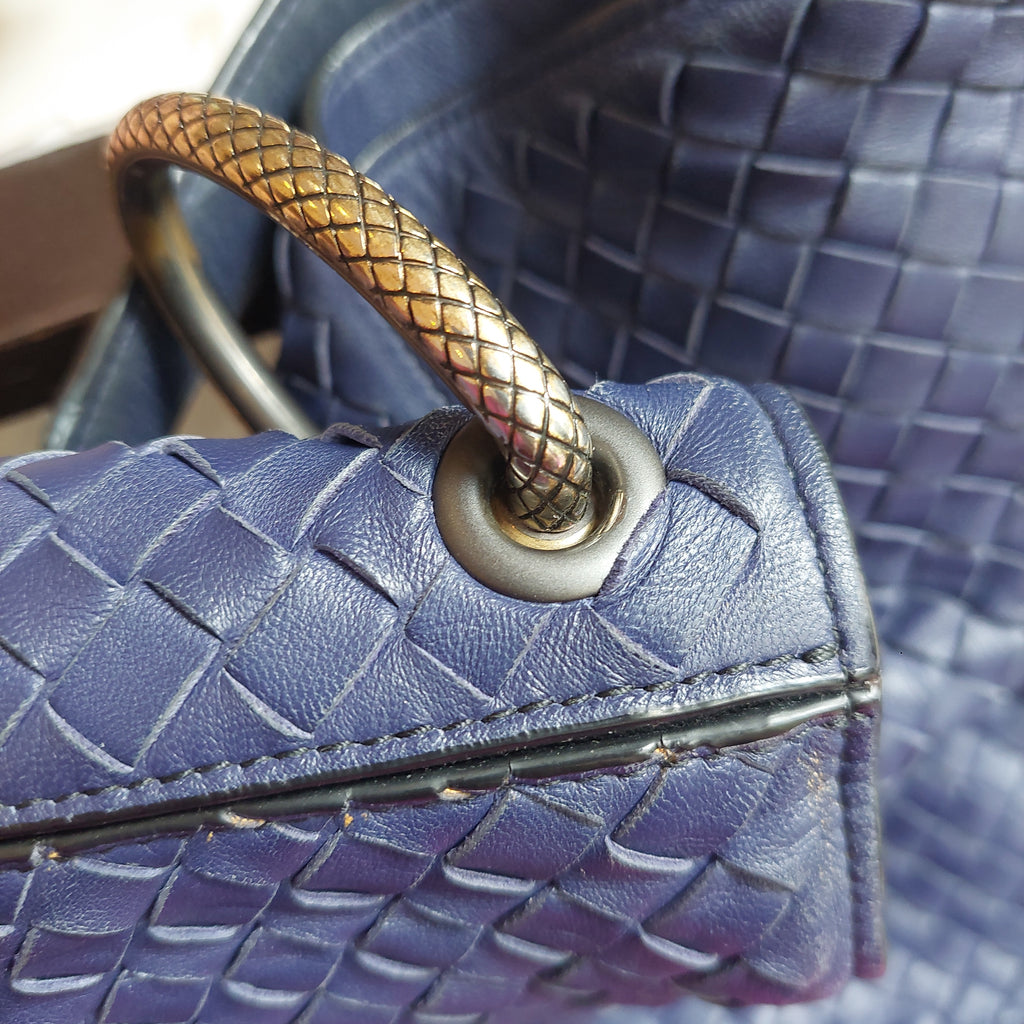Bottega Veneta Navy Blue Intrecciato Leather Shoulder Bag | Pre Loved |
