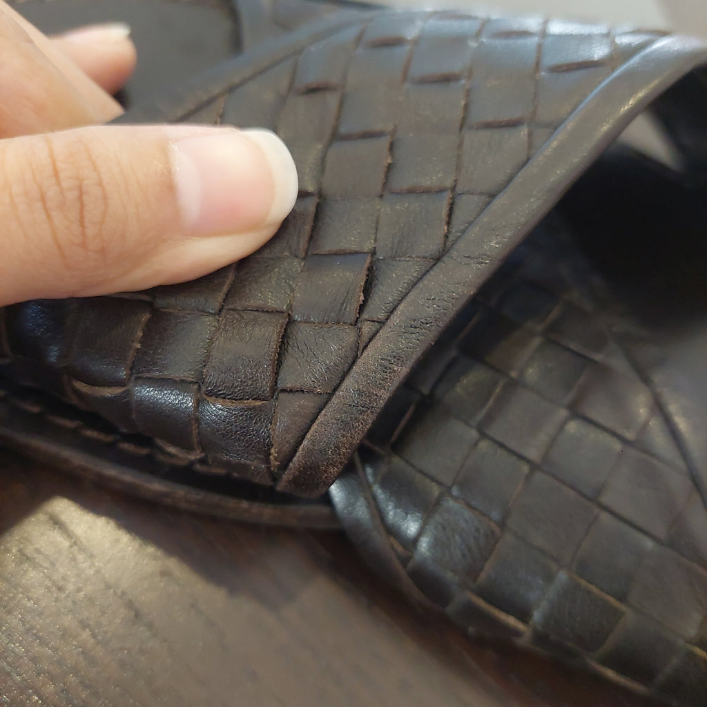 Bottega Venetta Men's Dark Brown Leather Slipper sandals | Pre Loved |