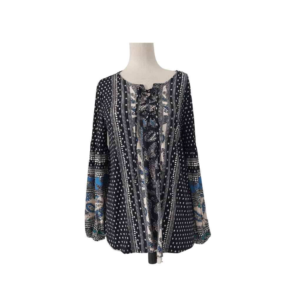 Style & Co Black and Blue Paisley Printed Top | Gently Used |