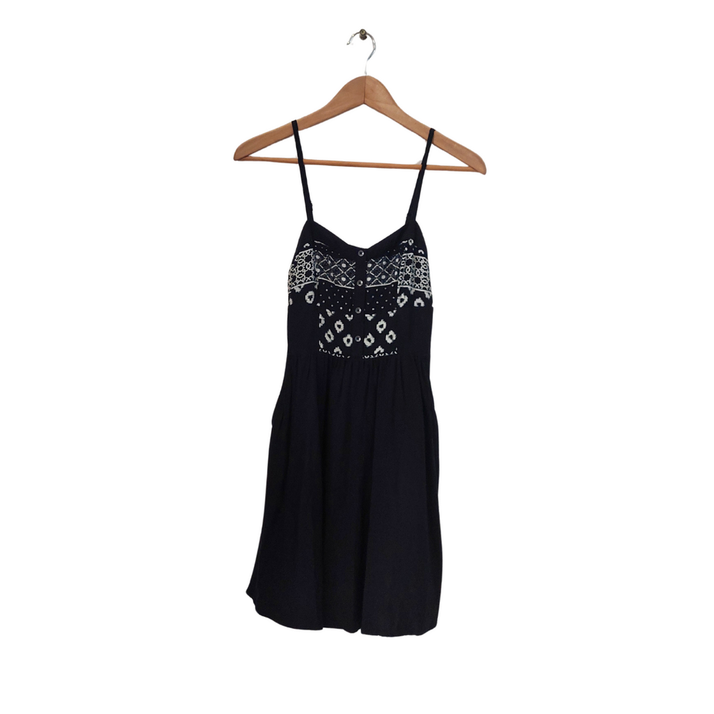 Express Black & White Short Dress | Gently Used |