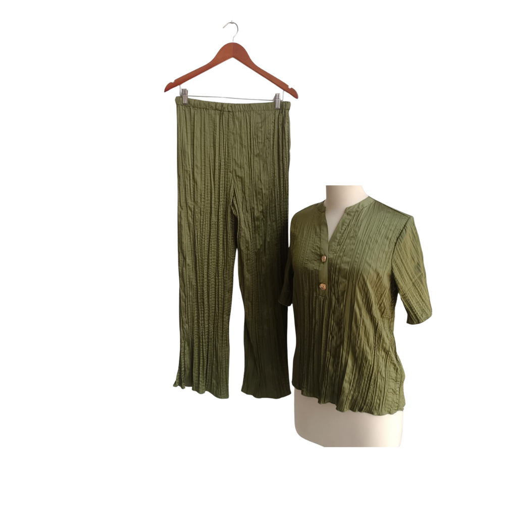 Max Green Crinkled Satin Co Ord Set | Brand New |
