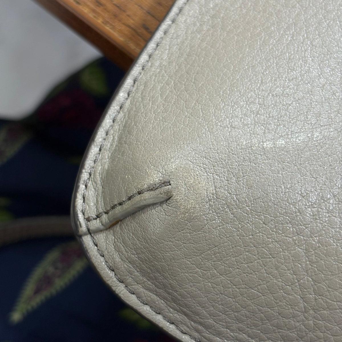 Tory Burch Grey Leather Crossbody Bag | Pre Loved |