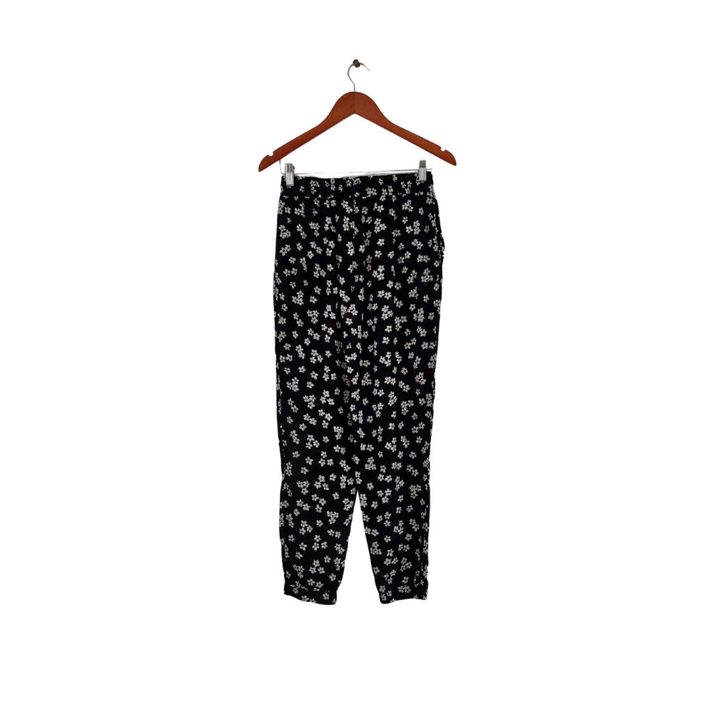 New Look Black and White Floral Printed Pants | Gently Used |
