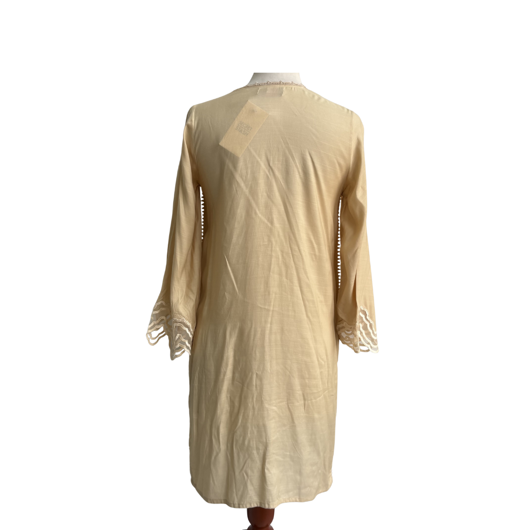 Sana Safinaz Beige Viscose Lawn Lace Appliqued Kurta | Pre Loved |