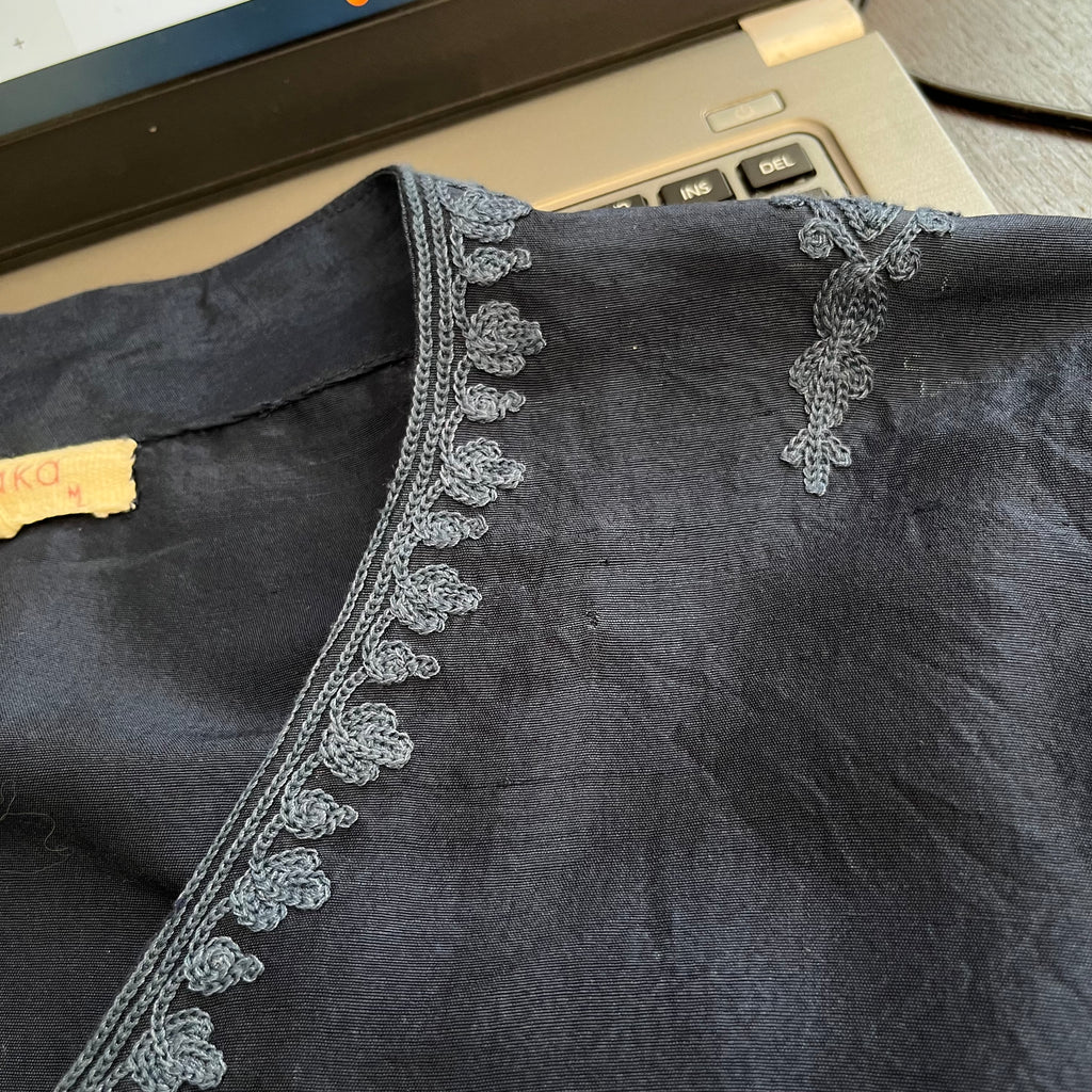 Miraka Dark Blue Embroidered Kurta | Pre Loved |