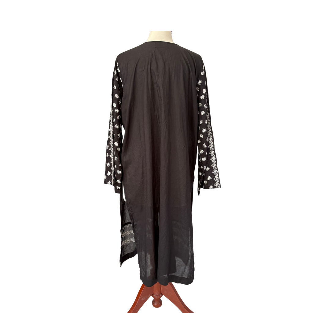 Sana Safinaz Black and White Embroidered Kurta | Gently Used |