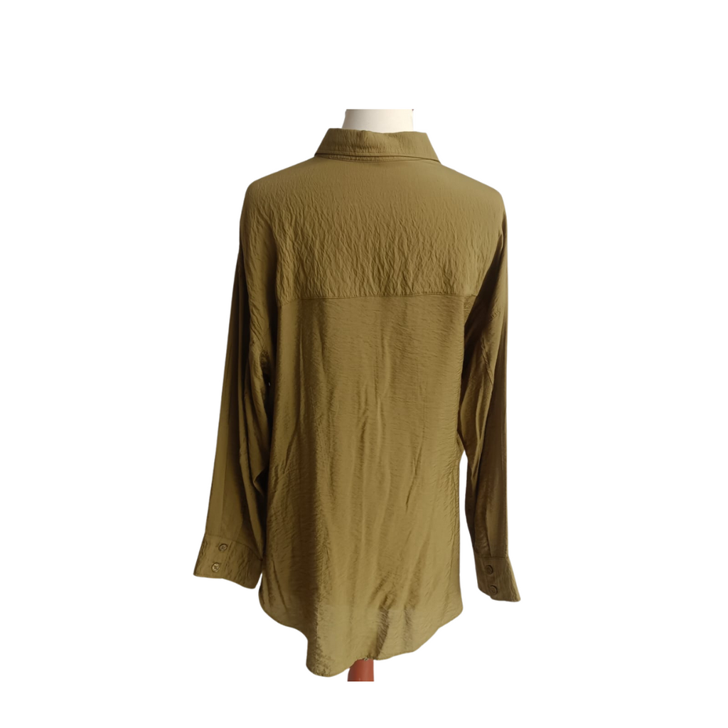 H&M Green Crinkle Button Down Shirt | Gently Used |