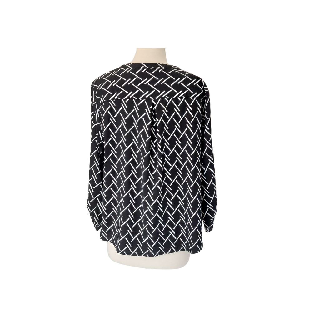 Notations Black & White Button Down Top | Gently Used |