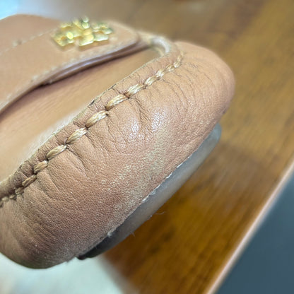 Tory Burch Kira Driver Beige Tumble Leather Driving Flat Moccasin | Pre Loved |