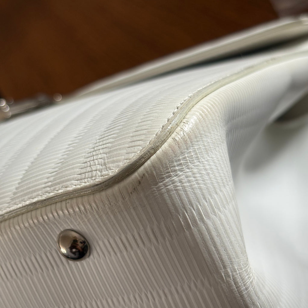 Salvatore Ferragamo White Leather Vintage Top Handle Bag | Pre Loved |
