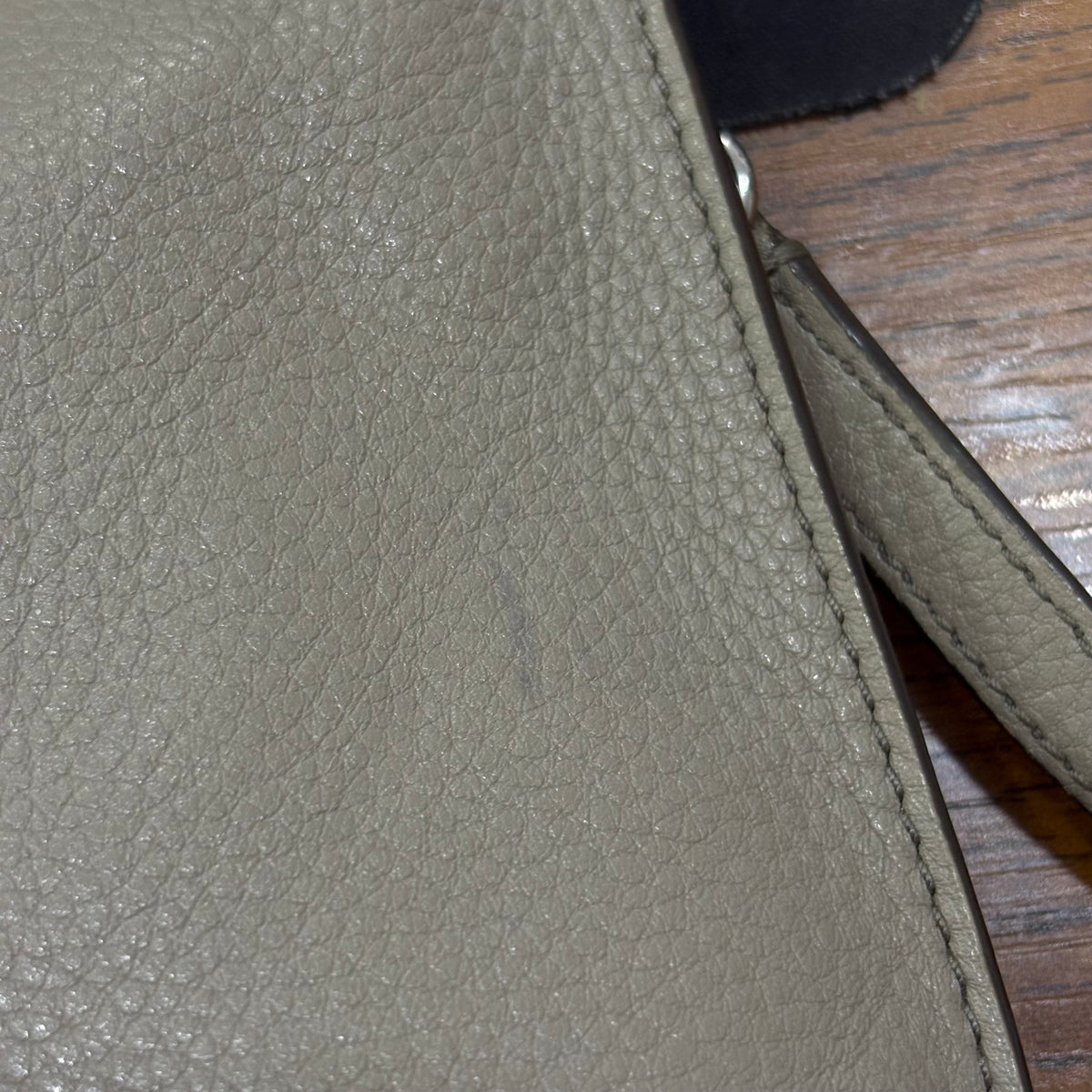 Tory Burch Grey Leather Crossbody Bag | Pre Loved |