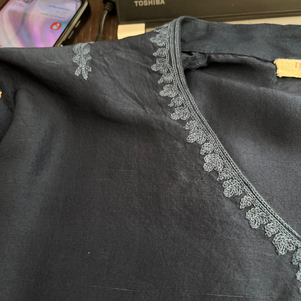 Miraka Dark Blue Embroidered Kurta | Pre Loved |