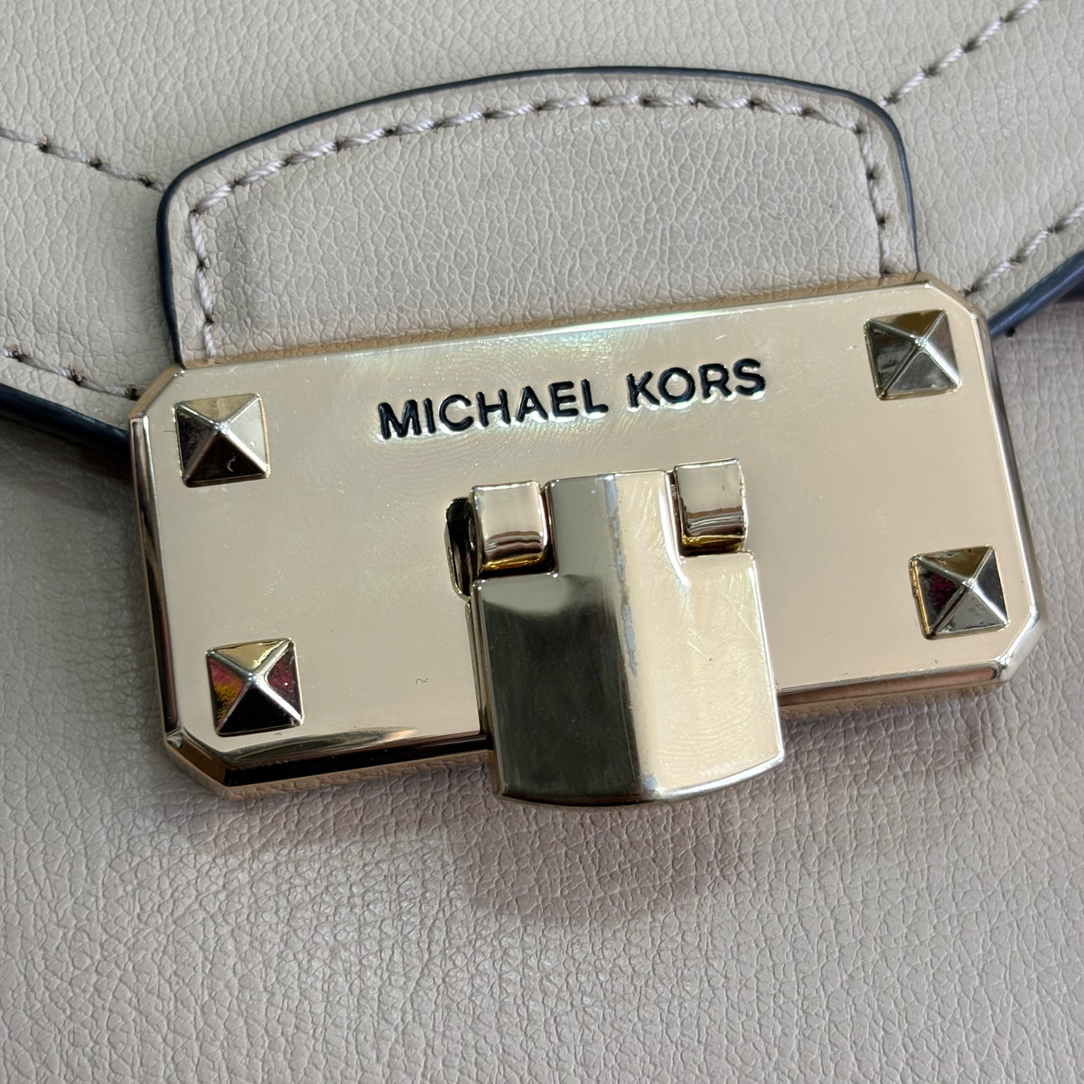 Michael Kors Beige Leather Kinsley Medium Satchel Bag | Pre Loved |