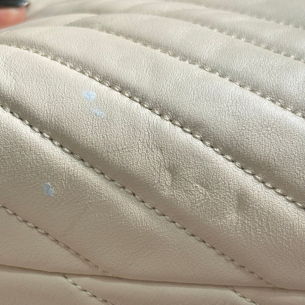 Tory Burch Cream Kira Chevron Leather Shoulder Bag | Pre Loved |