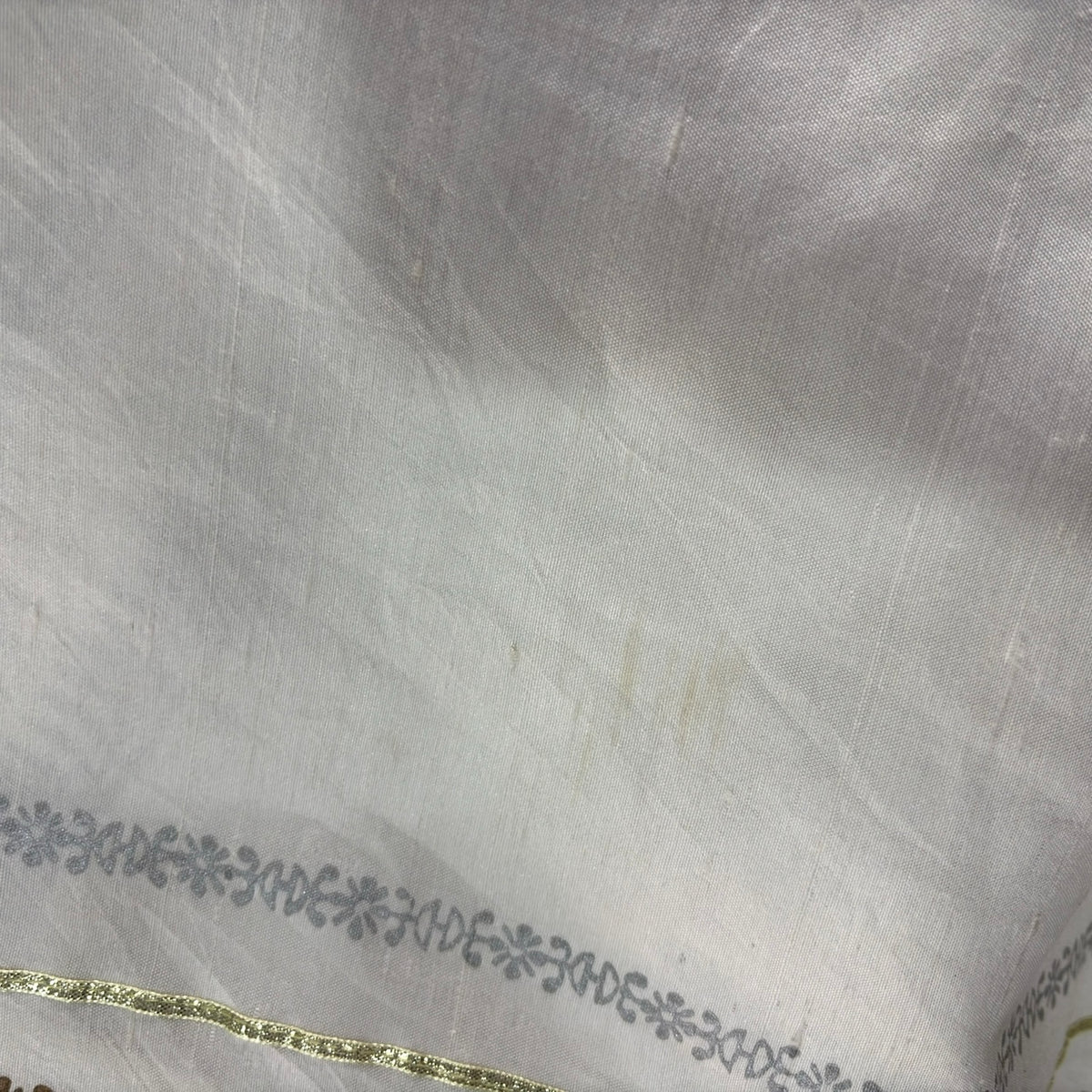 Annus Abrar Ivory Block Print Rawsilk Outfit (2 Piece) | Pre Loved |