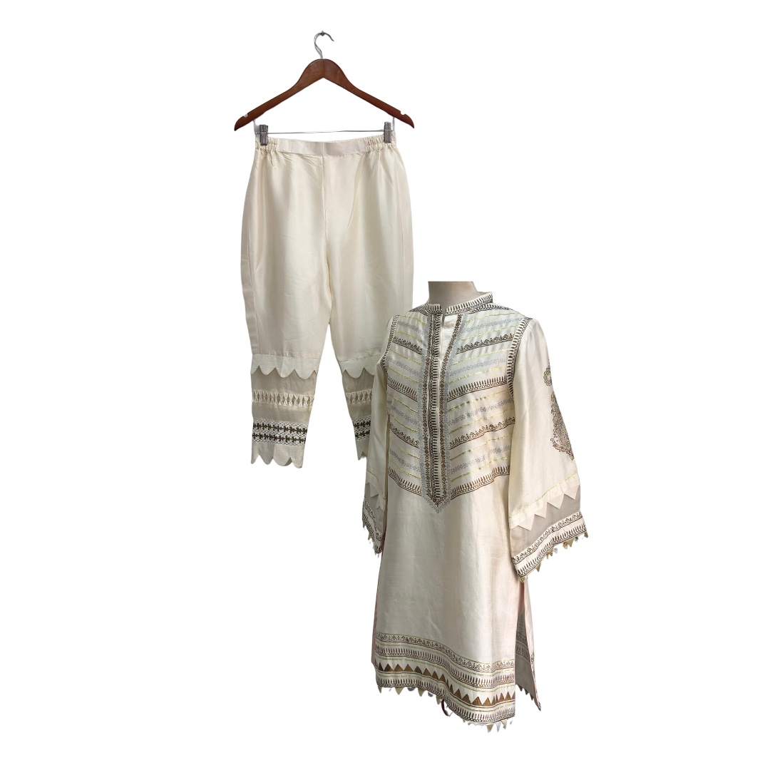 Annus Abrar Ivory Block Print Rawsilk Outfit (2 Piece) | Pre Loved |