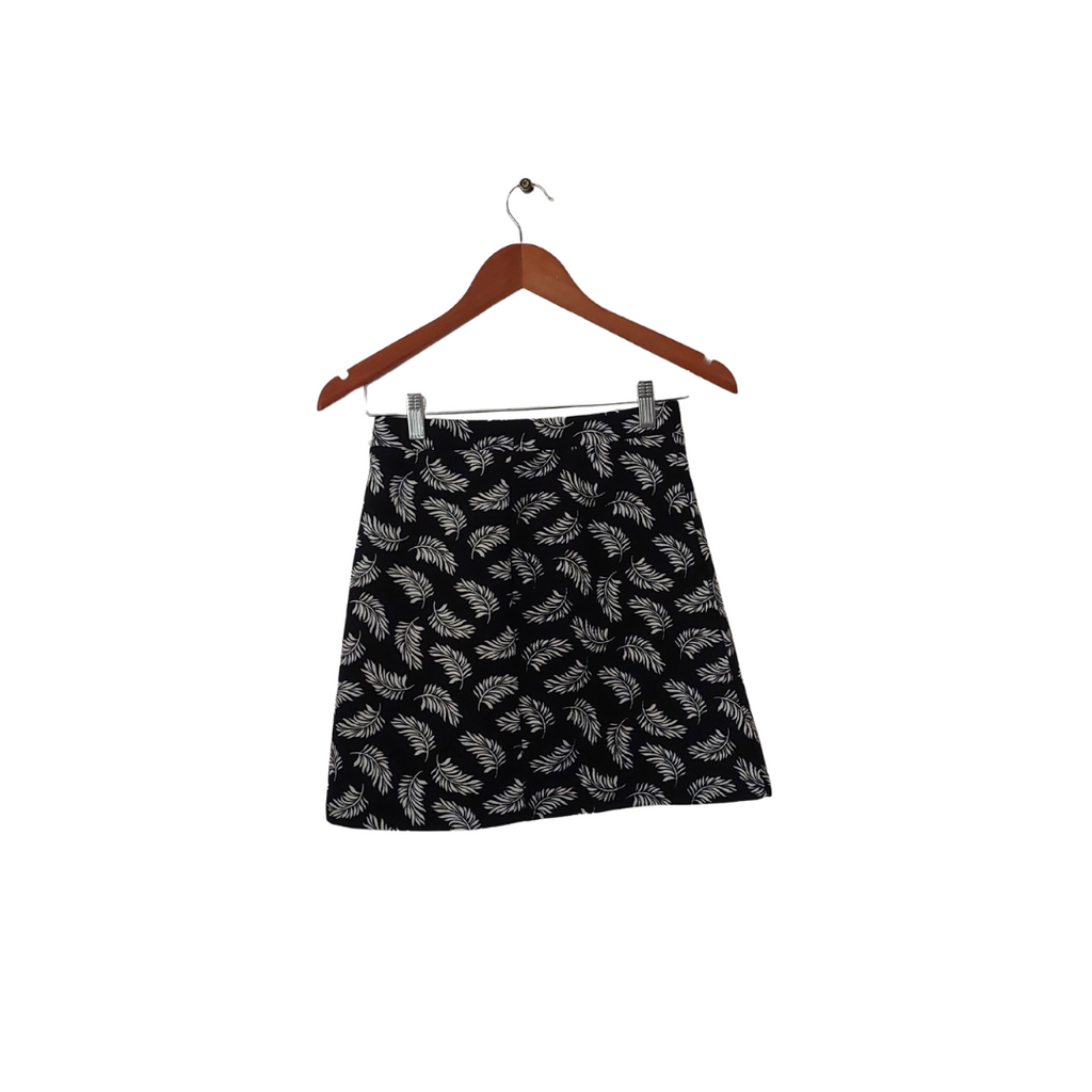H&M Black & White Leaf Print Skirt | Like New |