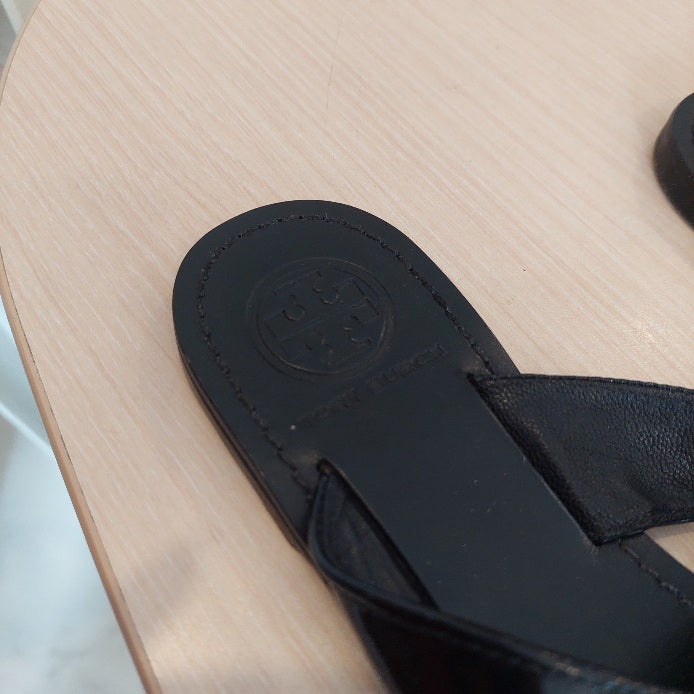 Tory Burch Breely Black Patent Gold Logo Flower Flip-Flops Sandals | Pre Loved |