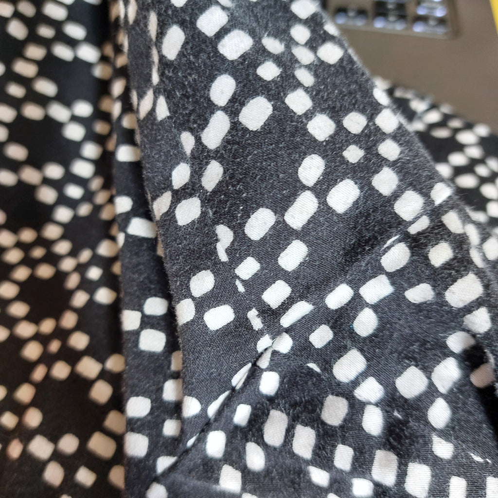 Zac & Rachel Black & White Printed Straight Leg Pants | Gently used |