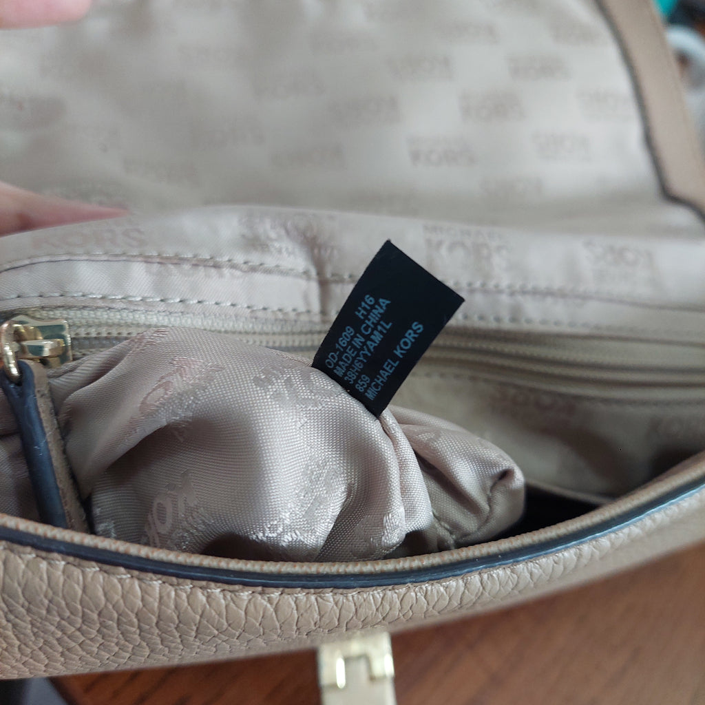 Michael Kors Beige Callie Leather Crossbody Bag | Pre Loved |