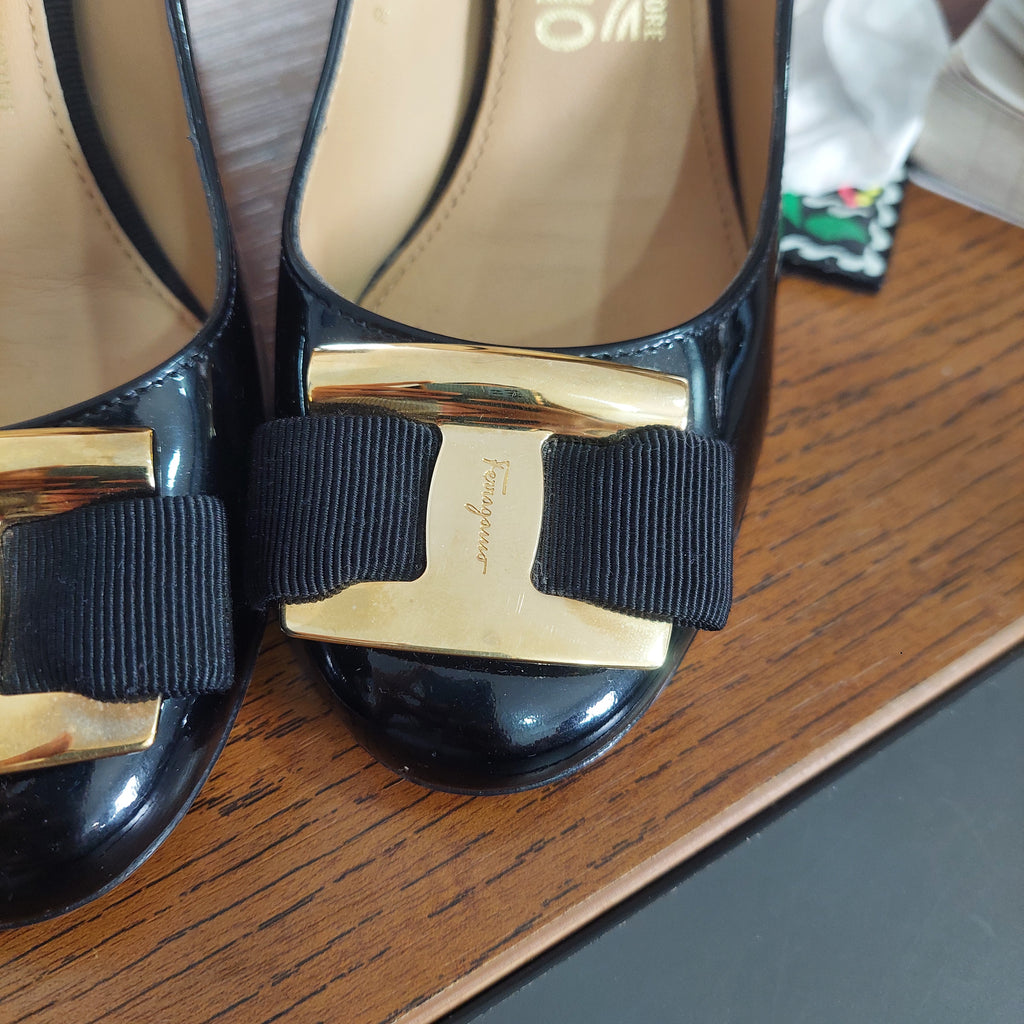 Salvatore Ferragamo Black Patent Leather Vara Bow Block Heels Pumps | Gently Used |