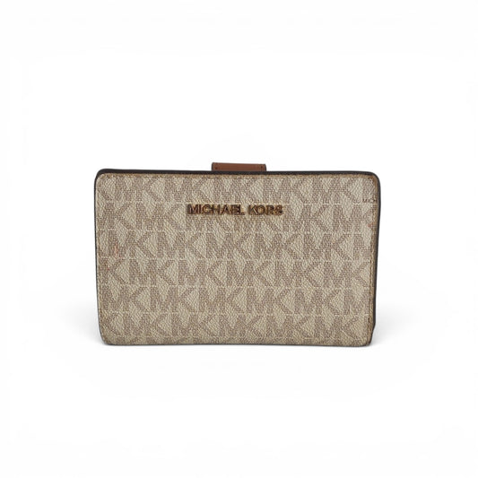 Michael Kors Vanilla Jet Set Travel Medium Bifold Zip Wallet | Gently Used |