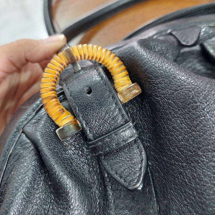 Salvatore Ferragamo Black Leather Shoulder Bag | Pre Loved |
