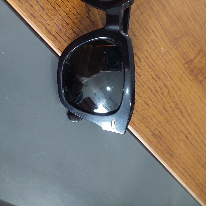 Ray Ban Black Square RB2186 Unisex Sunglasses | Gently Used |