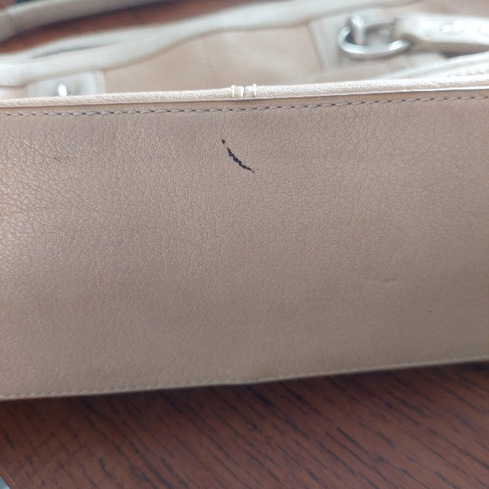 Coach Beige & Ivory Pebbled Leather Penelope Shoulder Bag | Pre Loved |