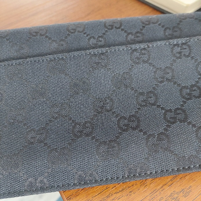 Gucci Black Canvas & Leather GG Toile Baguette Noir Shoulder Bag | Pre Loved |