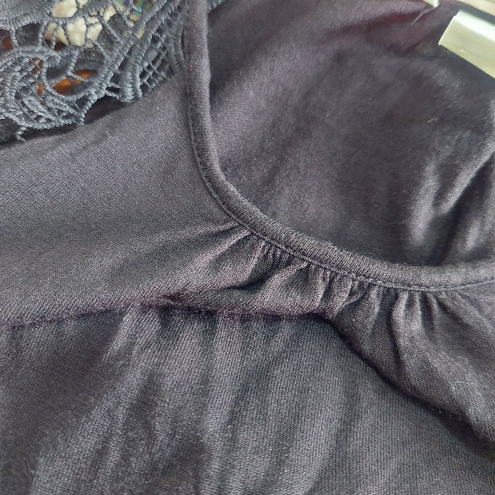 H&M Black Sleeveless Lace Shoulder Top | Pre Loved |