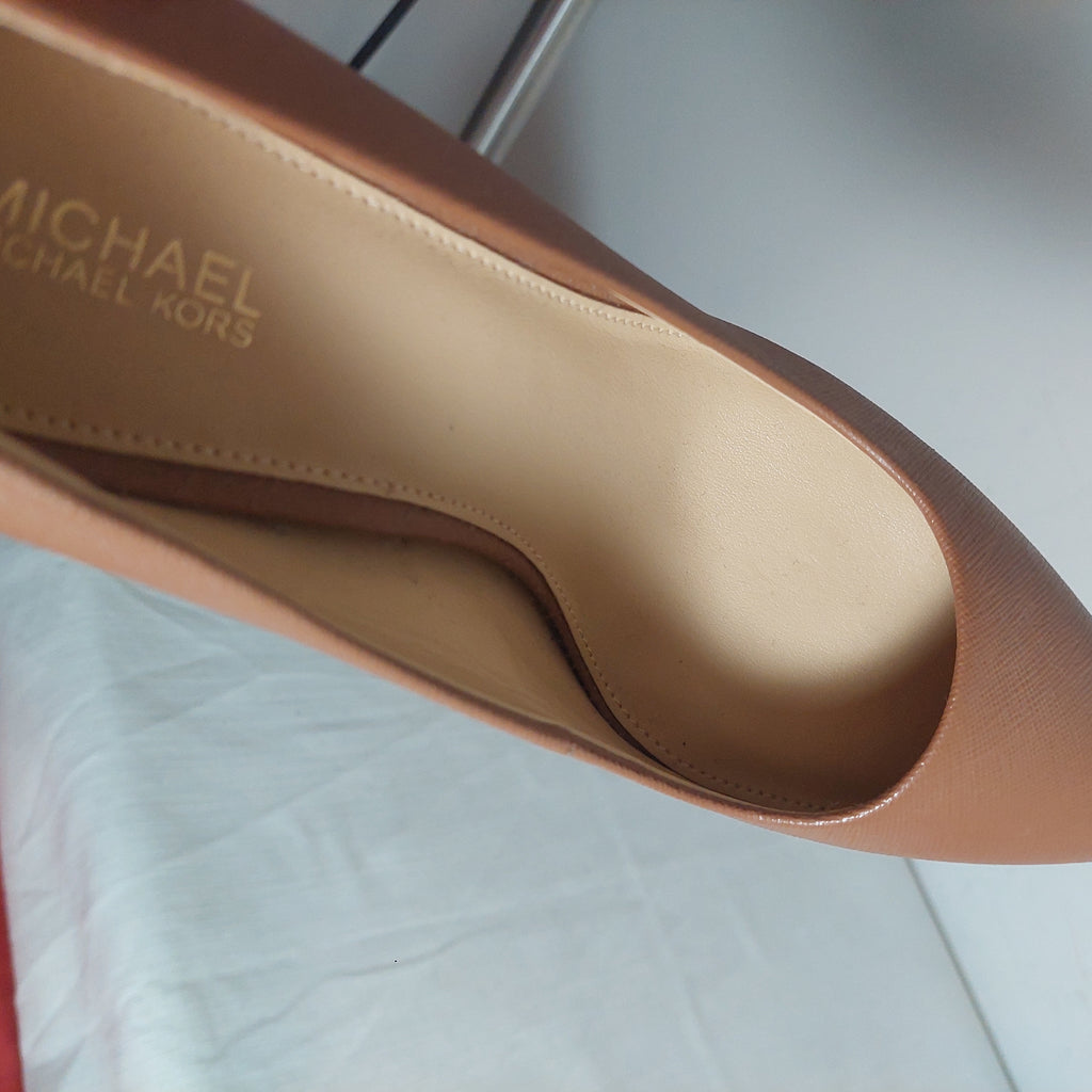 Michael Kors Tan Leather Pointed Pumps | Brand new |