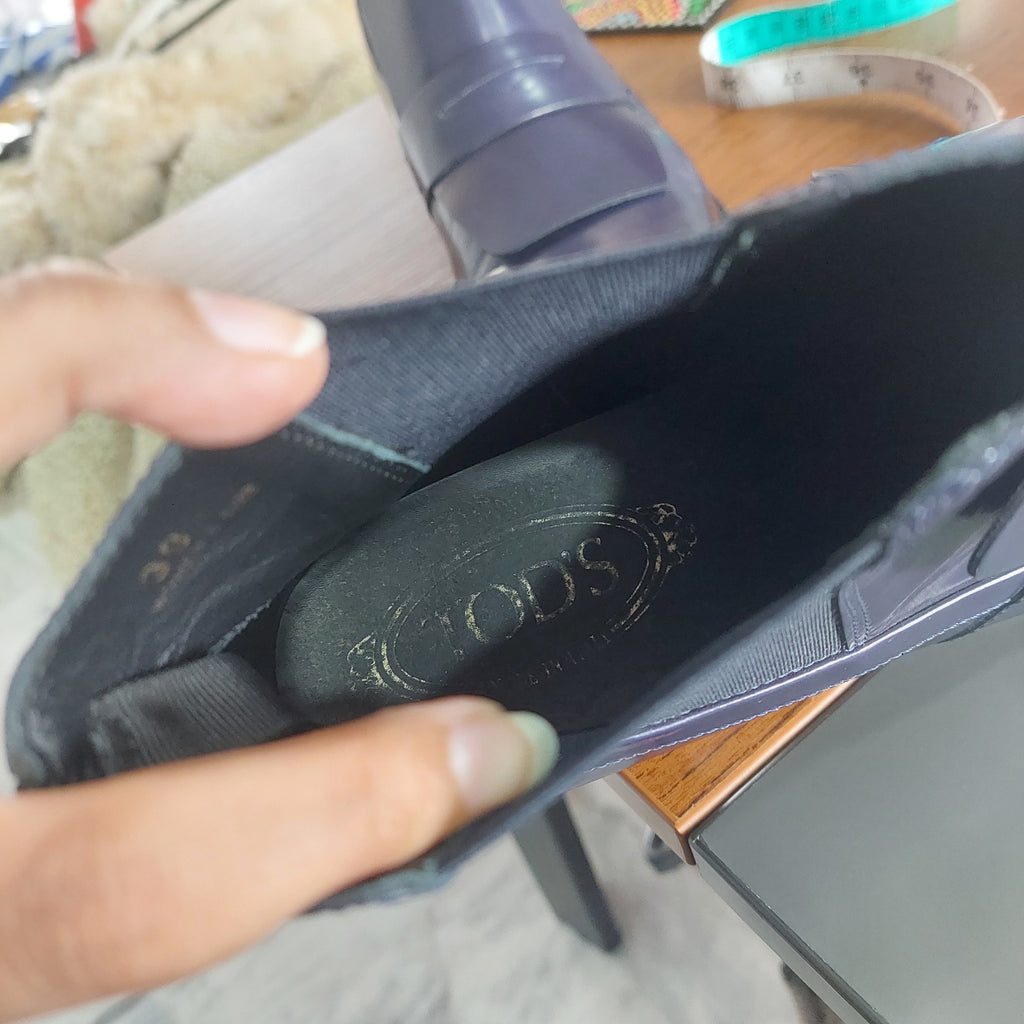 Tod's Navy Blue Leather Chelsea Boots | Pre Loved |