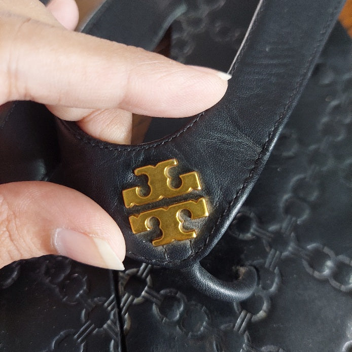 Tory Burch Black Leather Monroe Thong Sandals | Pre Loved |