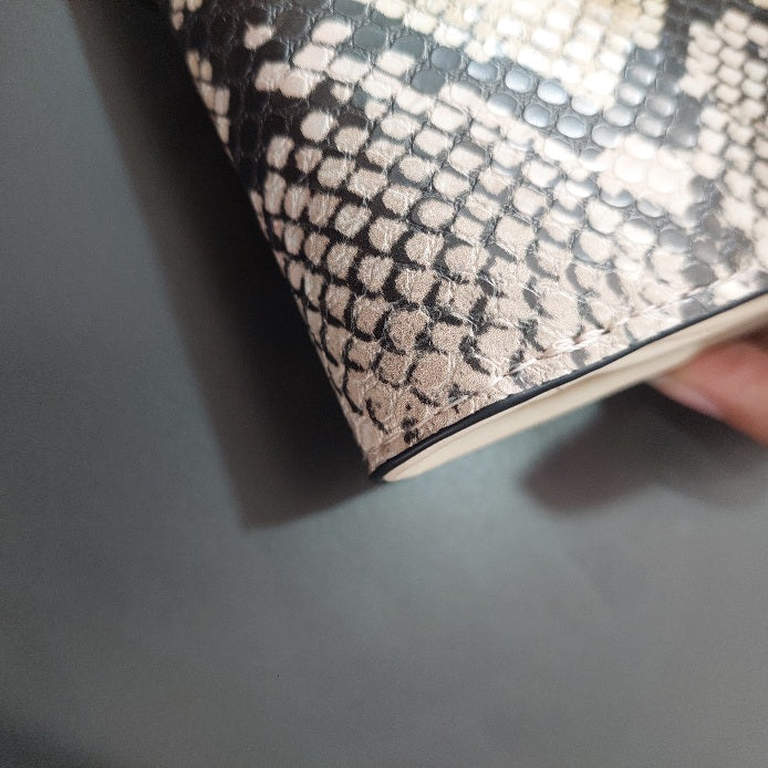 Steve Madden Snake Print Wallet | Pre Loved |