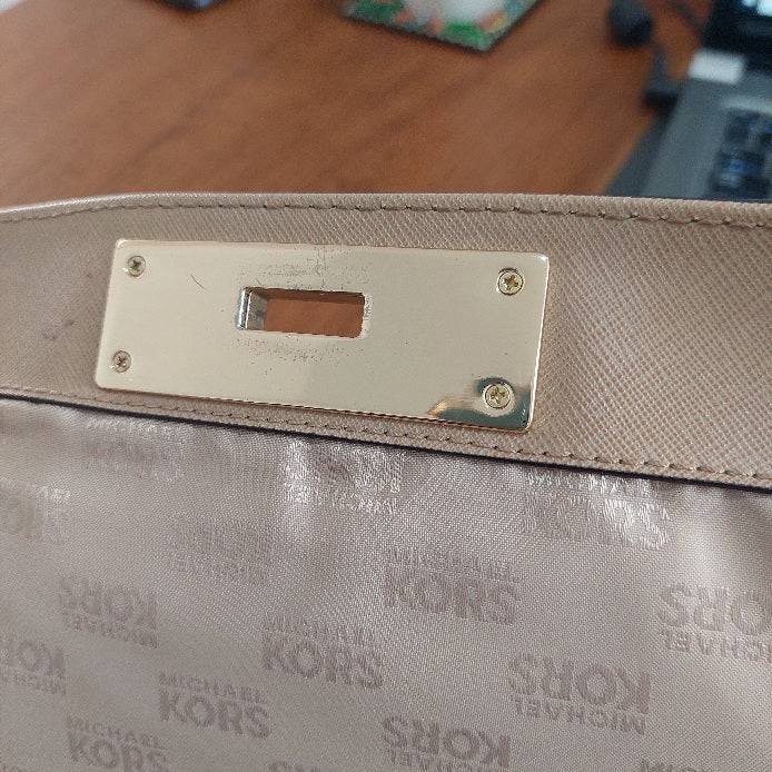 Michael Kors Beige Callie Leather Crossbody Bag | Pre Loved |