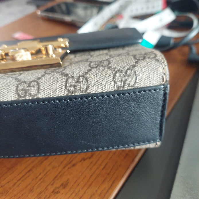 Gucci Black & Beige Padlock Leather Crossbody Bag | Pre Loved |