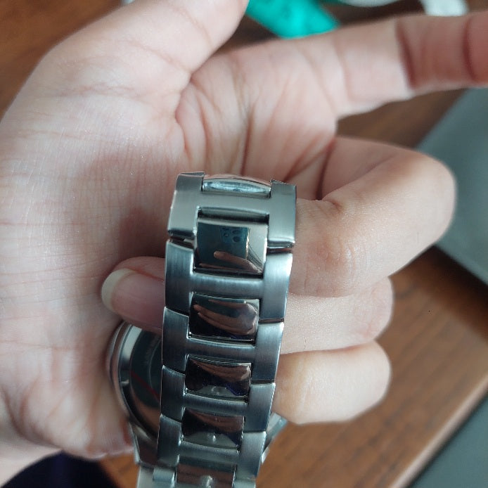 Guess Men's Blue Dial Date Window Stainless Steel G66450G Bracelet Watch | Gently Used |