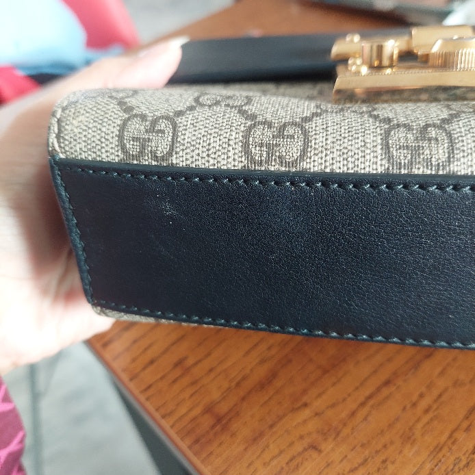 Gucci Black & Beige Padlock Leather Crossbody Bag | Pre Loved |