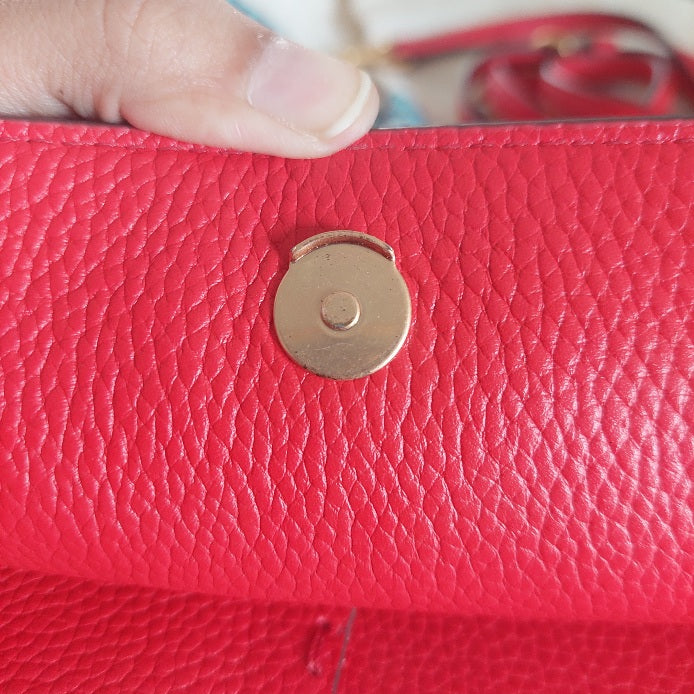 Tory Burch Red Pebbled Leather Mcgraw Wallet Crossbody | Gently Used |