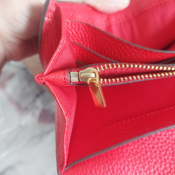 Tory Burch Red Pebbled Leather Mcgraw Wallet Crossbody | Gently Used |