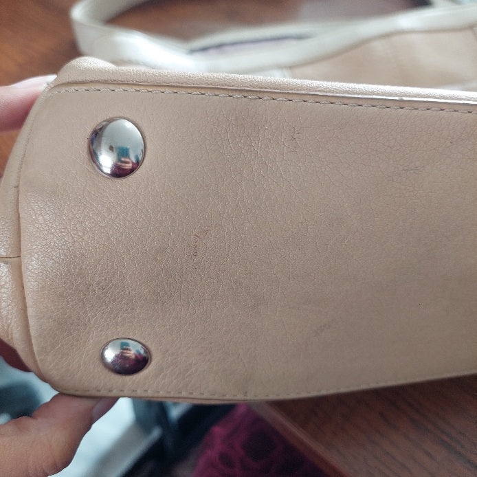 Coach Beige & Ivory Pebbled Leather Penelope Shoulder Bag | Pre Loved |