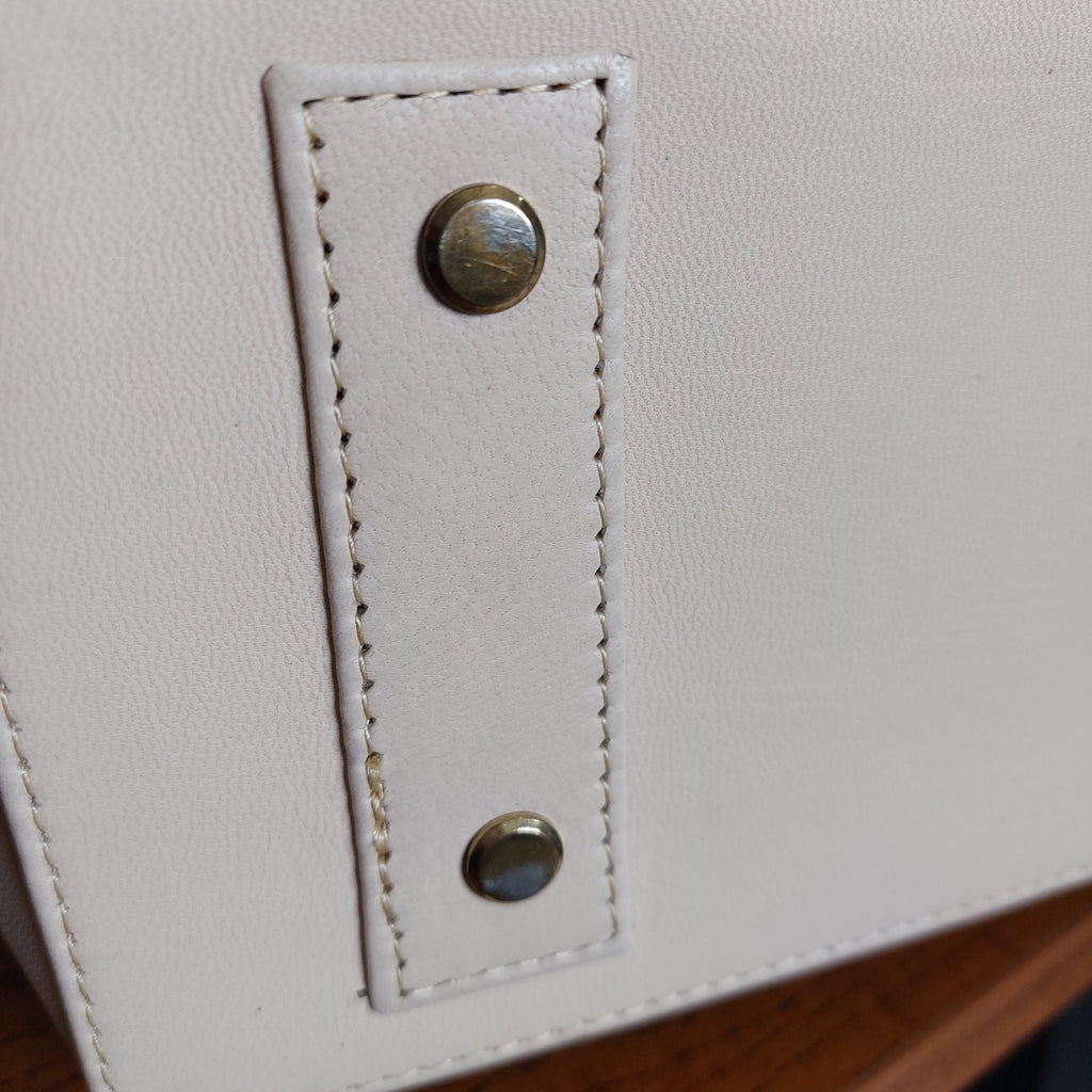 Warp Cream Leather Geometric Handbag | Pre Loved |