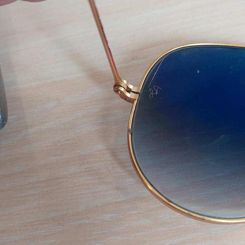 Ray-Ban Classic Gold Aviator Blue Lens Sunglasses | Pre Loved |